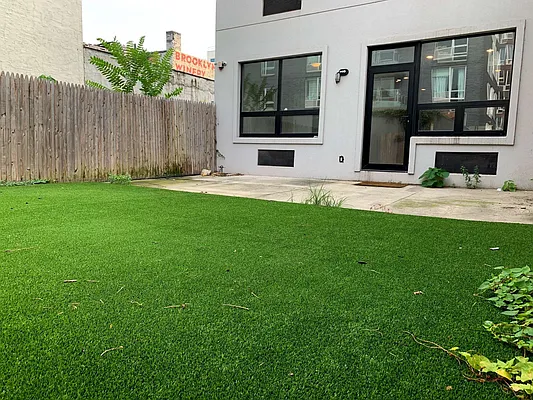 Rented by Bold New York | media 2