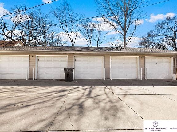 4th image of 818 S 27th St
