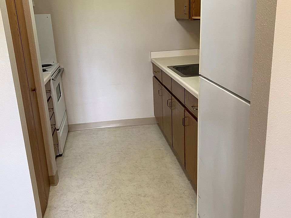 2nd image of 607 2nd St SW #23