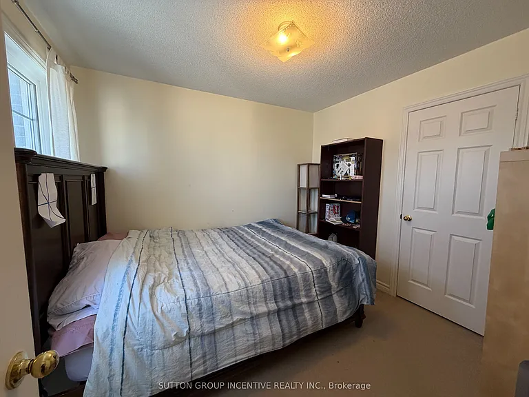 Shaina Ct — Photo 20
