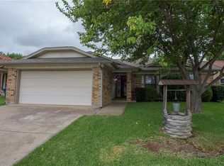 6413 Green Ridge Dr, Watauga, TX 76148