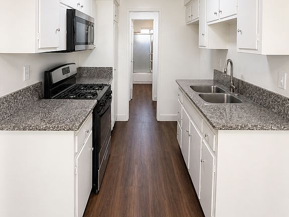 2nd image of 915 W Orangethorpe Ave APT 1