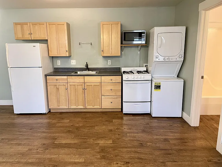 2402 McGie St #B — Photo 5