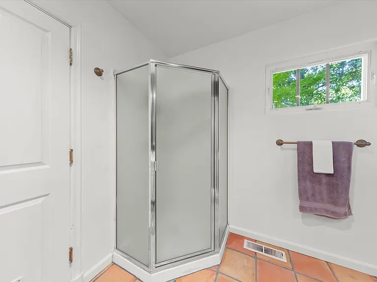 16995 Pine Way — Photo 32