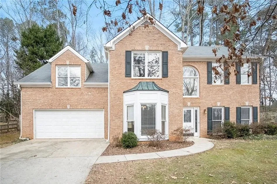 4 bed, 2.5 bath, 2433 sqft, $2,995 — Photo 1