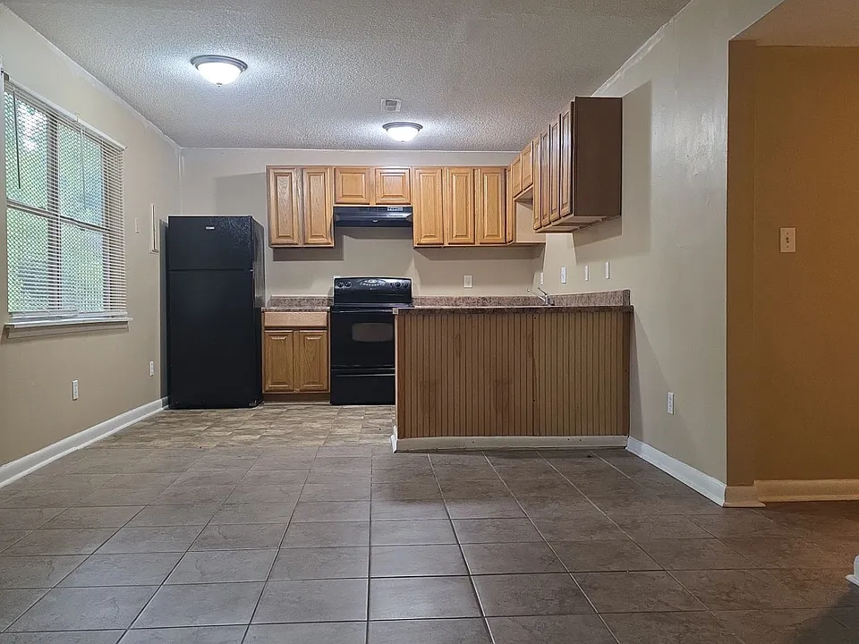 1406 Ascent Trl NW #B