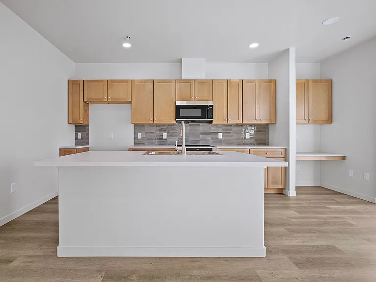 2773 Caspain Way #B — Photo 16