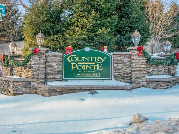 182 Kettles Ln, Medford, NY 11763