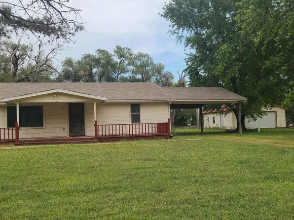 223 S Bright St, Wellington, KS 67152