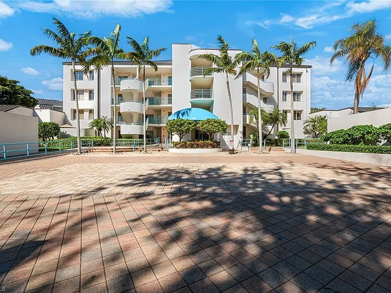 355 Park Shore Dr #1-114 — Photo 20