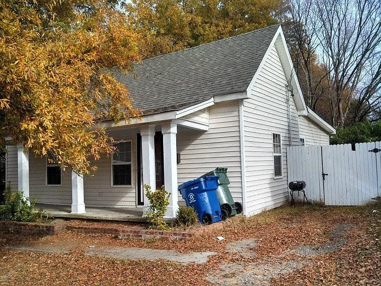 1006 Glendale Ave — Photo 2