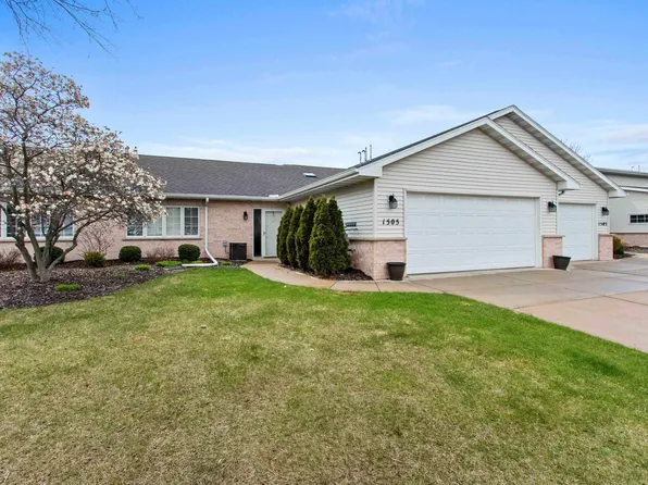 1505 River Pines Dr, Green Bay, WI 54311