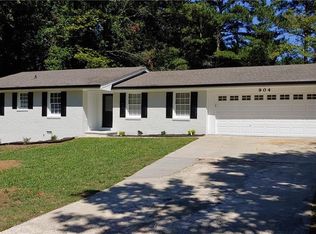 904 Hickory Ridge Rd SW, Lilburn, GA 30047