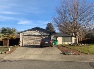 1947 Meadow Gln, Grants Pass, OR 97527