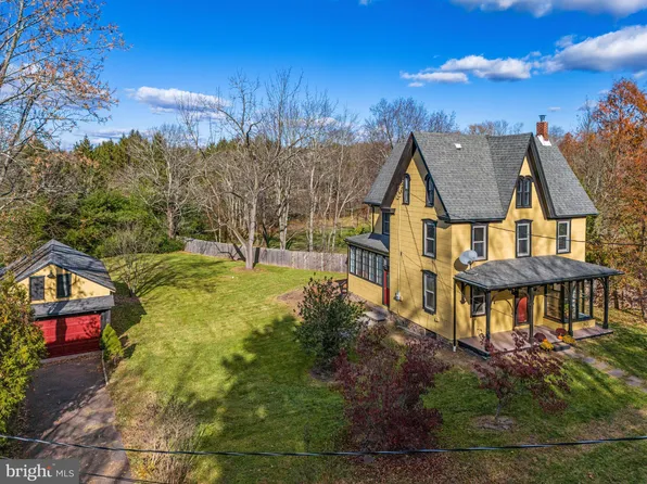 232 Smithtown Rd, Pipersville, PA 18947