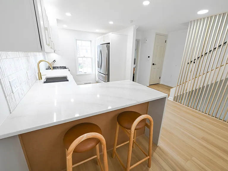 715 Maryland Ave — Photo 16