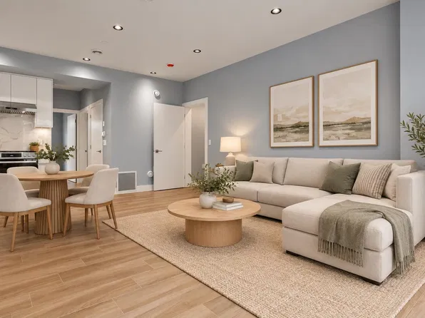 2557 King Edward Ave W #1, Vancouver, BC V6L 1T5