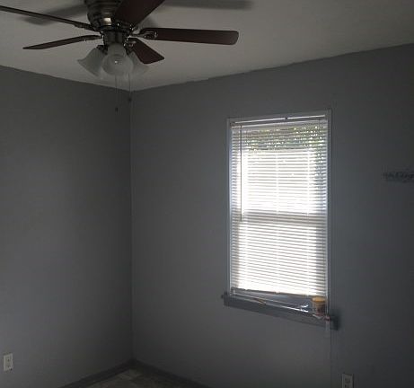 3rd image of 548 Sassafras Ave