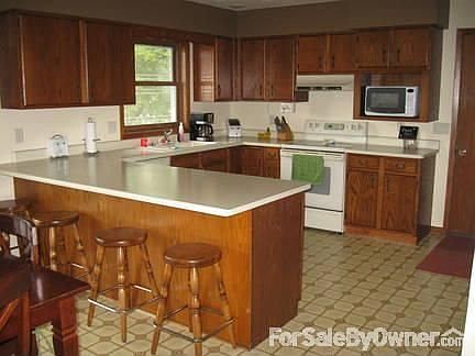 2nd image of 300 Harmsen Ave