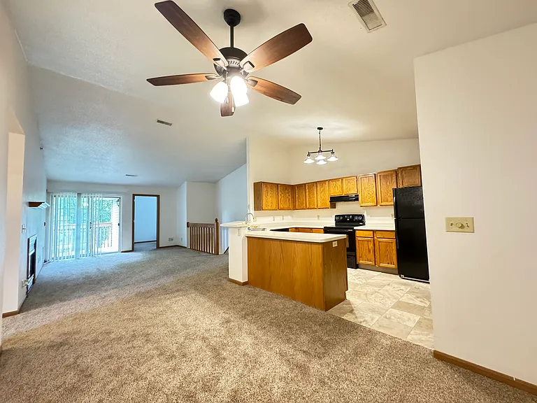 170 W Pioneer Rd #208 — Photo 6