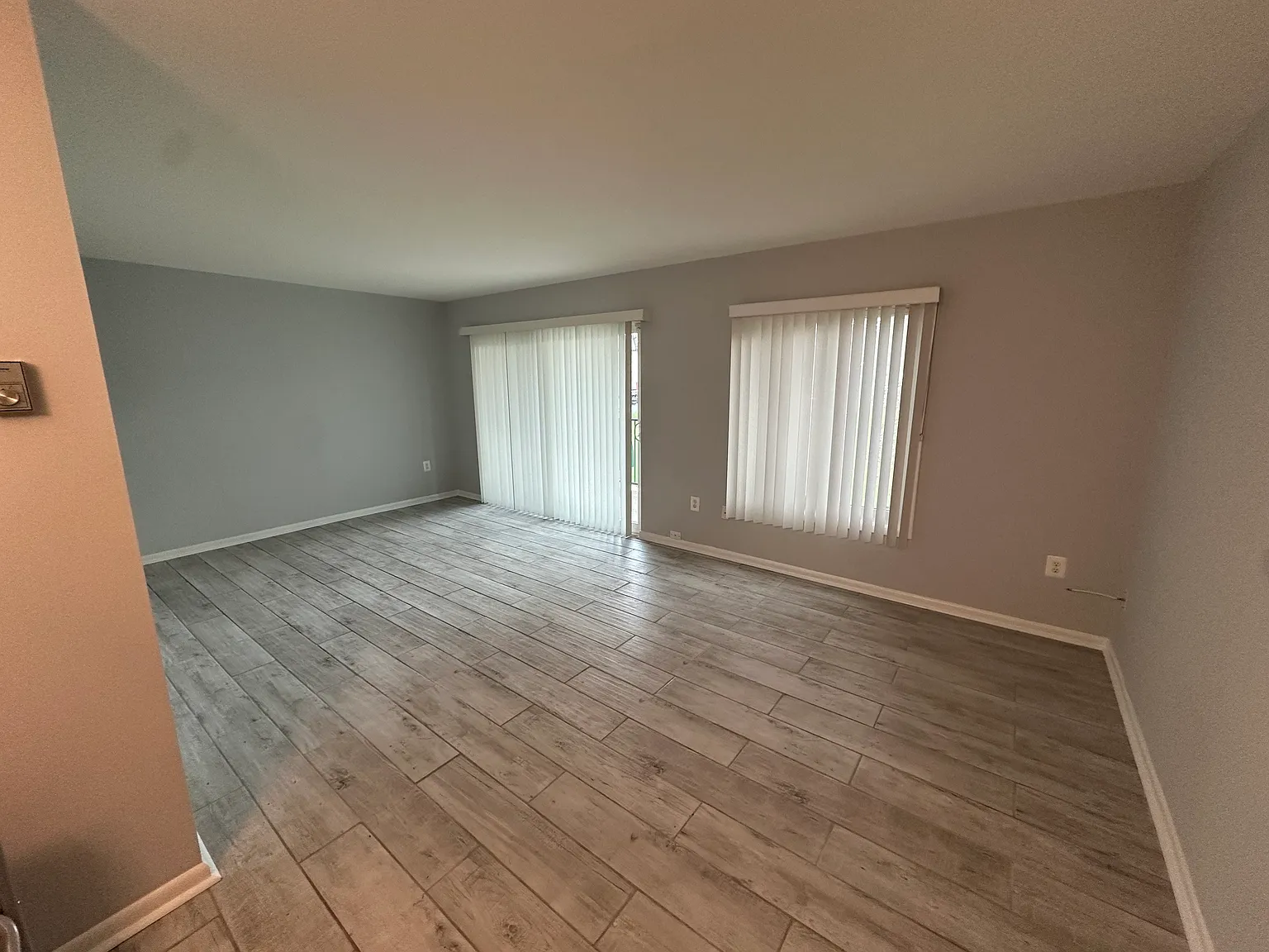 6998 Hanover Pkwy — Photo 4