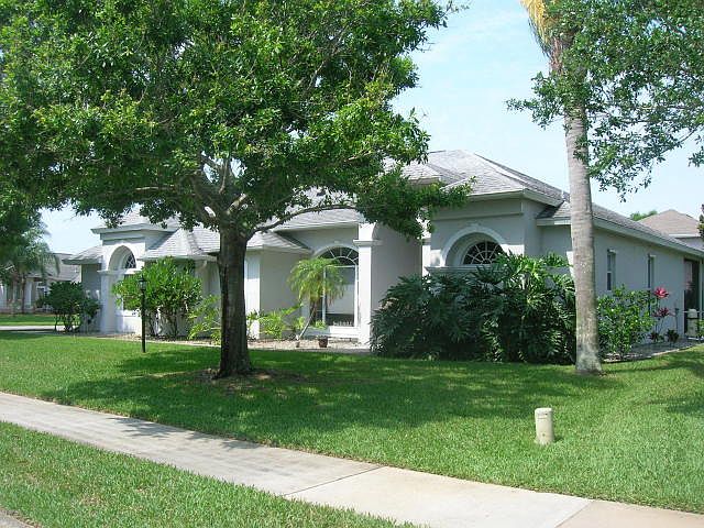 1st image of 5742 Newbury Cir