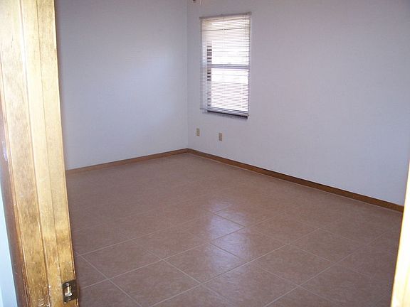 4th image of 4926 NW 29th Pl