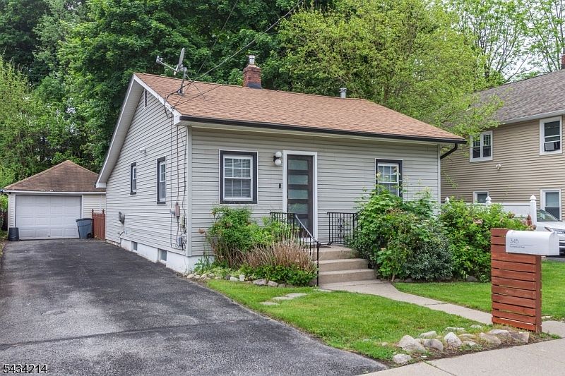 1st image of 345 Rutherford Ave