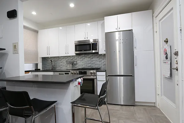 Rented by Velsor Realty | media 5