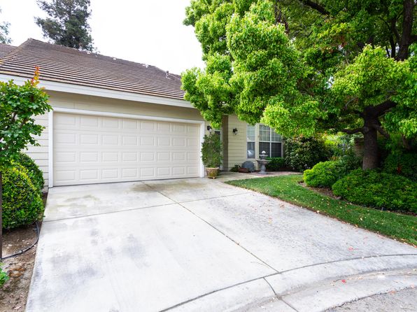 510 Village Court, Dinuba, CA 93618