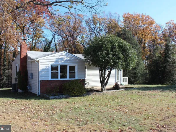 3735 W Ox Rd, Fairfax, VA 22033