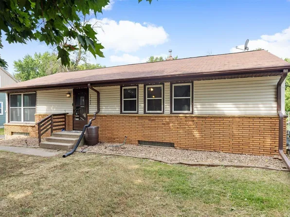 1733 White Bear Ave N, Maplewood, MN 55109