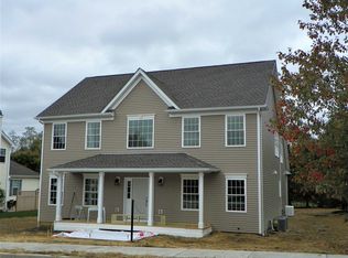 9 Mulberry Pl, East Fishkill, NY 12533