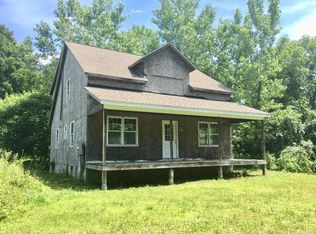 226 N Main St, Sunderland, MA 01375