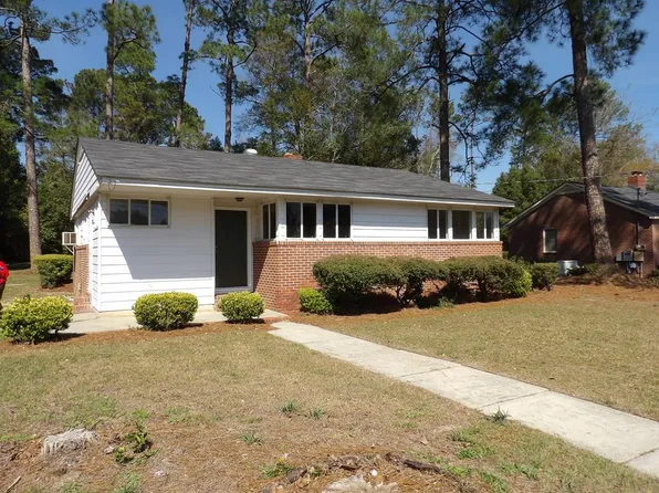 250 Tennyson St NE, Pelham, GA 31779