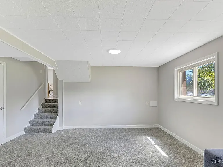 8187 Woodward Dr — Photo 6