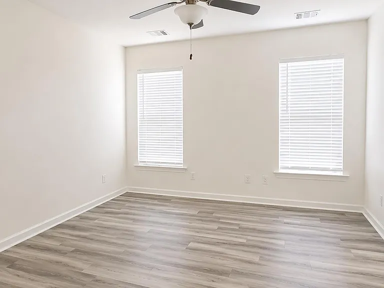1446 Granby Dr — Photo 11
