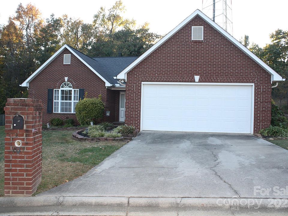 1st image of 107 Prestwick Ct
