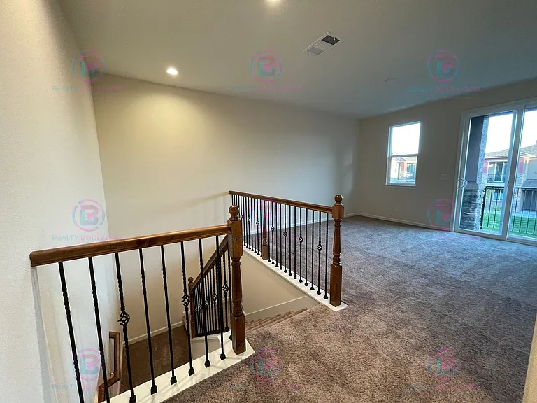 1013 Middle Gate Rd — Photo 11