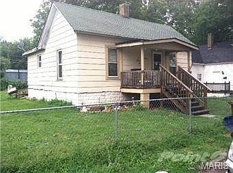2nd image of 411 S 2nd St