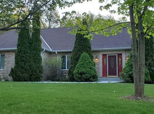 2107 Crystal Way, Crystal Lake, IL 60012