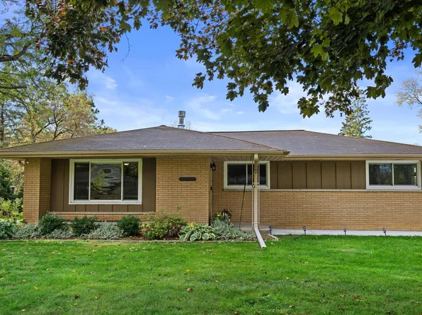 N58W18335 Juniper LANE, Menomonee Falls, WI 53051