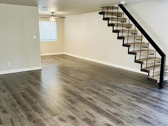 4th image of 811 Brown St APT E