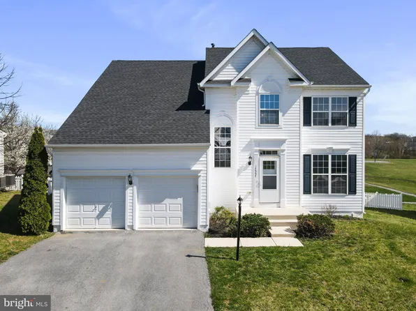 17557 Shale Dr, Hagerstown, MD 21740