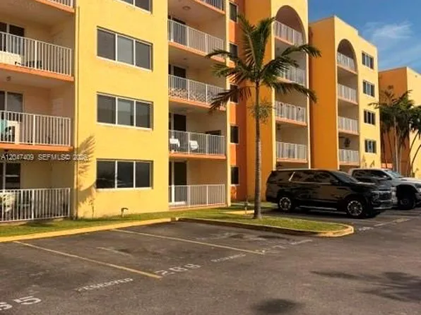 6930 Miami Gardens Dr #1-517, Hialeah, FL 33015