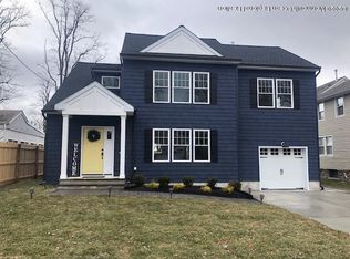 813 Andover St, Red Bank, NJ 07701