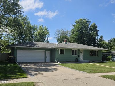205 15th Ave NE, Jamestown, ND, 58401