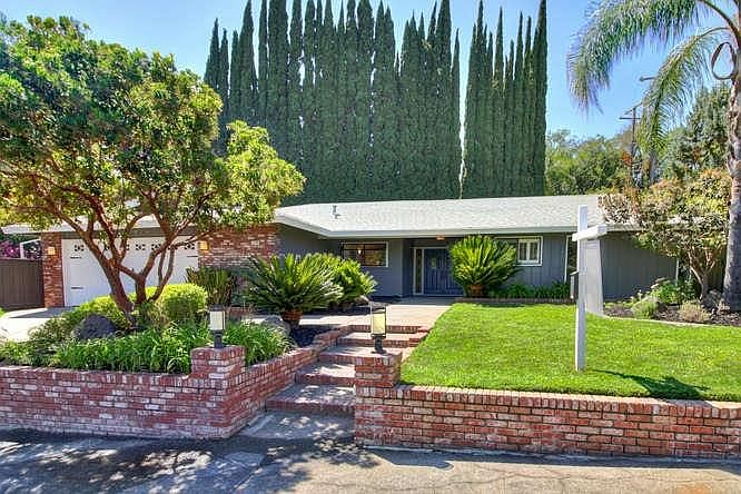 2nd image of 4249 Brookhill Dr