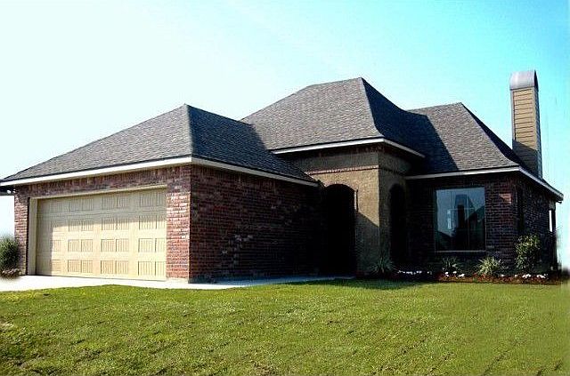1st image of 107 Tara Oak Dr