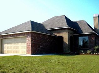 107 Tara Oak Dr, Carencro, LA 70520